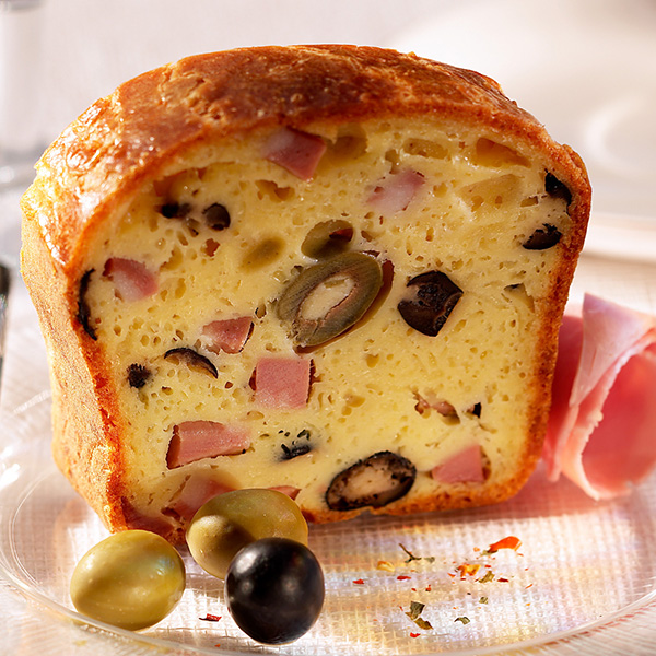cake salé, cake au jambon et aux olives