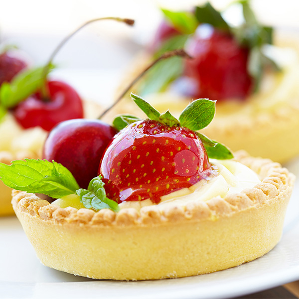 tartelette aux fraises avec crème au bon goût de vanille, crémolait KOMPLET